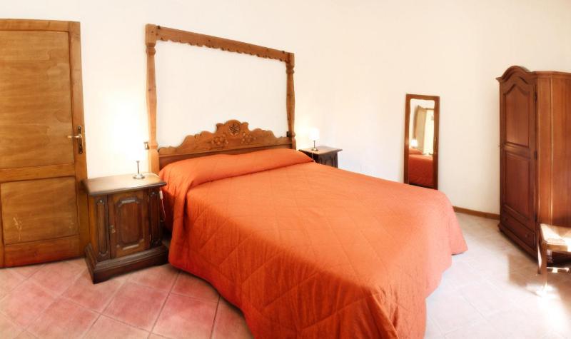 Casa Vacanze Villa Giusterna Monte Benichi Szoba fotó